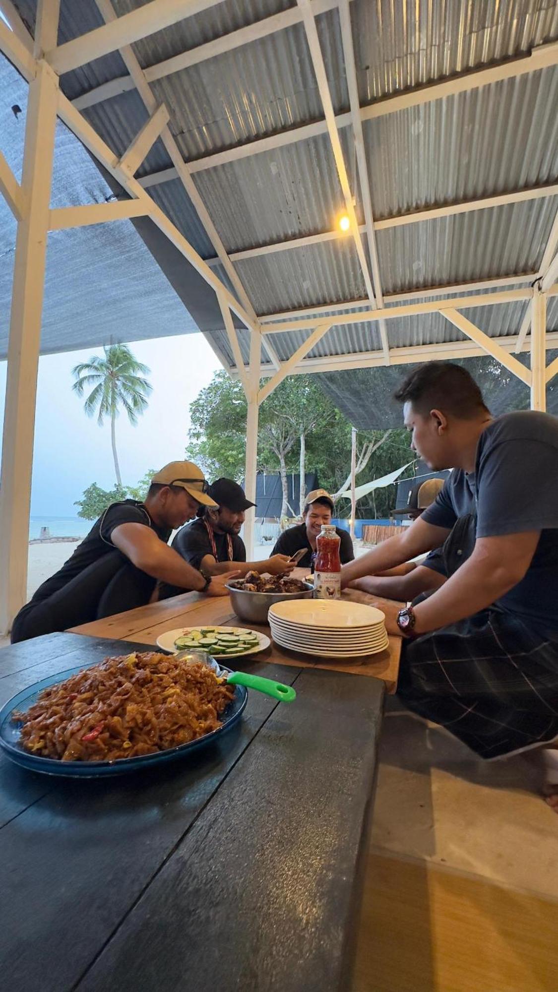 Juita Glamping Perhentian Island Ξενοδοχείο Kampung Kuala Besut Εξωτερικό φωτογραφία